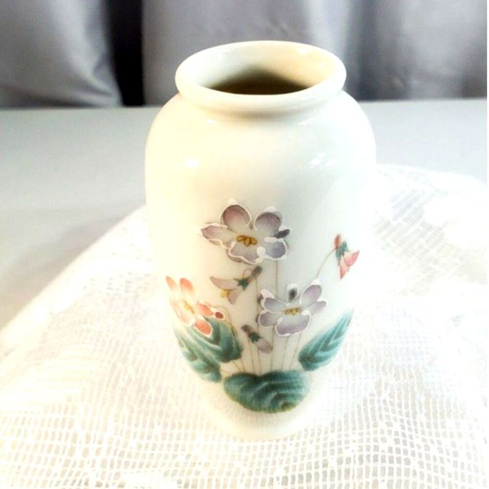 Japanese Otagiri Violet Porcelain Floral Small Bud Vase ~Vintage~ Hand Painted